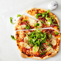 Thin & crispy pizzas with ham and fresh pineapple